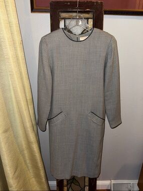 Brooks Brothers Black and Grey Houndstooth Long Sleeve Shift Dress